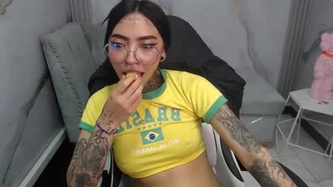 ashley_blum_v online show from November 29, 10:03 pm