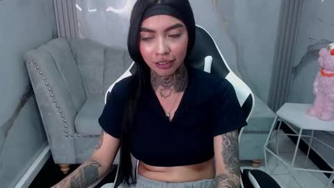 ashley_blum_v online show from September 19, 9:36 pm