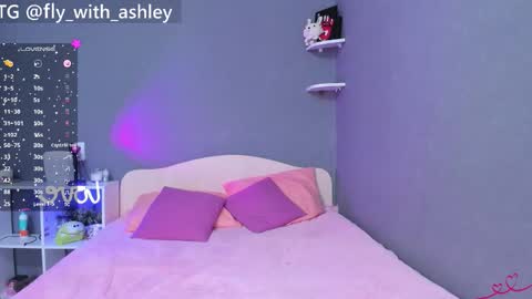 Snapshot of ashley_fly chatting on September 20, 7:06 am ashley_fly online show from September 20, 7:06 am