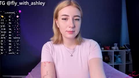Snapshot of ashley_fly chatting on September 14, 6:33 am ashley_fly online show from September 14, 6:33 am