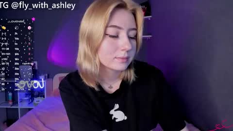 Snapshot of ashley_fly chatting on September 21, 7:07 am ashley_fly online show from September 21, 7:07 am