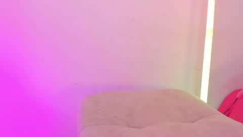 ashley_js online show from April 18, 7:07 pm