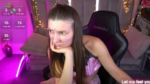 ashleybaee online show from April 4, 1:54 pm