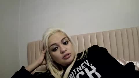 ashleymaddyyyy647935 online show from July 6, 9:14 am
