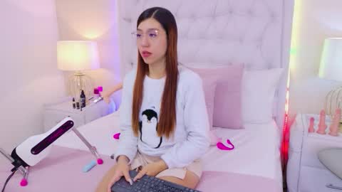 AshleyRoberh online show from December 21, 12:20 pm