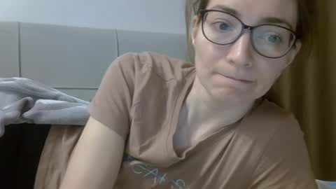 Ashley online show from March 31, 6:24 am