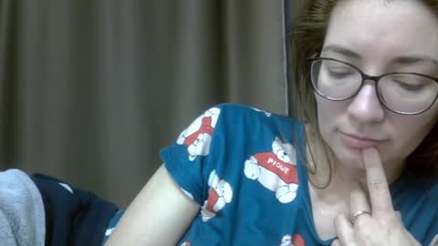 Ashley online show from February 3, 6:33 am