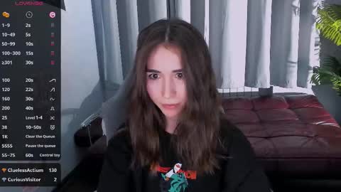 Ashley online show from November 30, 1:37 pm