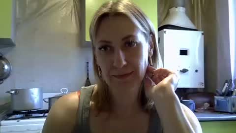 Snapshot of ashleyxhoney chatting on September 23, 11:41 am AshleyXHoney online show from September 23, 11:41 am