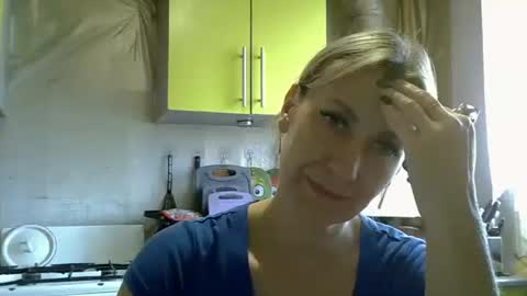 Snapshot of ashleyxhoney chatting on October 1, 8:30 am AshleyXHoney online show from October 1, 8:30 am