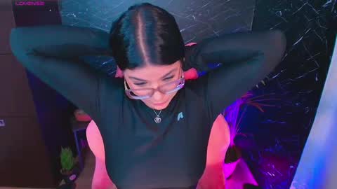 Ashleyy18   online show from September 27, 1:46 am