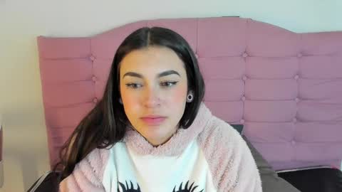 Snapshot of ashleyy_ls chatting on September 10, 2:55 am kylie online show from September 10, 2:55 am
