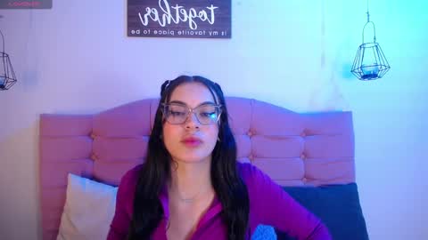 Snapshot of ashleyy_ls chatting on March 7, 3:29 am kylie online show from March 7, 3:29 am
