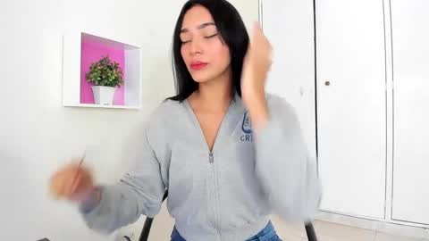 Camila online show from January 18, 12:47 pm