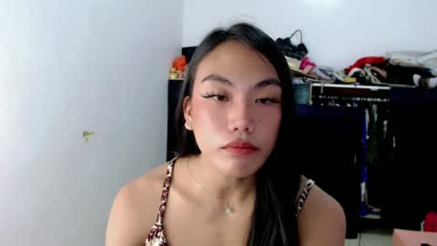 asian_alliyah online show from May 7, 11:08 pm