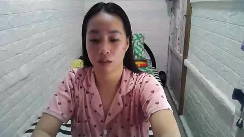Snapshot of asian_sexydimples chatting on February 15, 2:58 am Trixie online show from February 15, 2:58 am