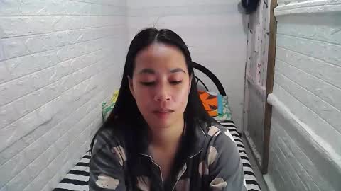 Snapshot of asian_sexydimples chatting on January 19, 9:33 am Trixie online show from January 19, 9:33 am