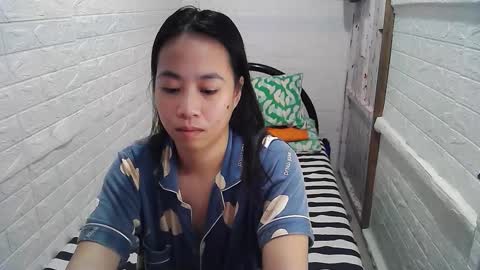 Snapshot of asian_sexydimples chatting on January 17, 11:51 pm Trixie online show from January 17, 11:51 pm