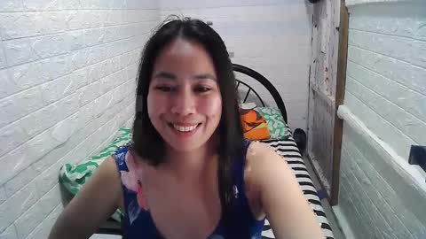 Snapshot of asian_sexydimples chatting on January 11, 5:18 pm Trixie online show from January 11, 5:18 pm