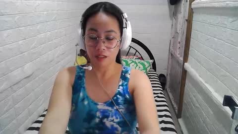 Snapshot of asian_sexydimples chatting on February 13, 3:24 pm Trixie online show from February 13, 3:24 pm
