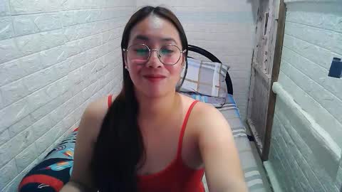 Snapshot of asian_sexydimples chatting on October 17, 1:25 pm Trixie online show from October 17, 1:25 pm