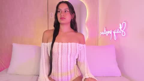 ashley  online show from December 4, 7:03 pm