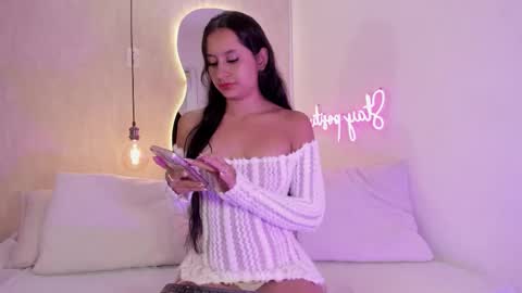 Snapshot of asshley_vegaa chatting on September 8, 7:13 pm ashley online show from September 8, 7:13 pm