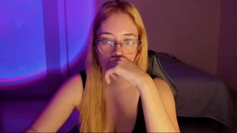 atenas online show from December 2, 10:28 am