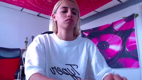 Atenea online show from May 20, 2:36 pm