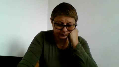 Snapshot of atikaarea chatting on October 7, 7:46 am atikaarea online show from October 7, 7:46 am