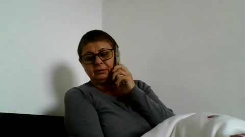 Snapshot of atikaarea chatting on October 3, 10:42 am atikaarea online show from October 3, 10:42 am