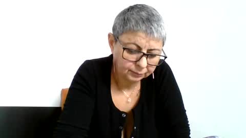 Snapshot of atikaarea chatting on February 19, 12:33 pm atikaarea online show from February 19, 12:33 pm