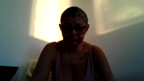 Snapshot of atikaarea chatting on January 29, 5:51 am atikaarea online show from January 29, 5:51 am