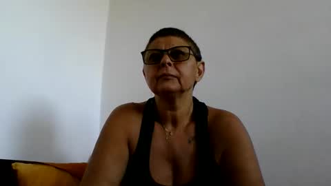 Snapshot of atikaarea chatting on September 14, 12:58 pm atikaarea online show from September 14, 12:58 pm