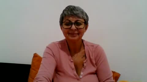 Snapshot of atikaarea chatting on December 5, 2:44 pm atikaarea online show from December 5, 2:44 pm