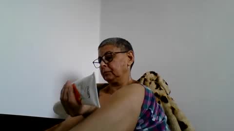 Snapshot of atikaarea chatting on January 15, 10:06 am atikaarea online show from January 15, 10:06 am