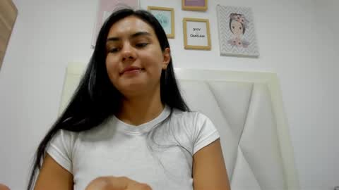 Atilana Diaz online show from May 27, 6:49 pm