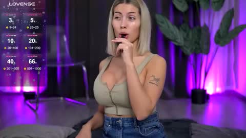 Isabella online show from November 27, 8:50 am