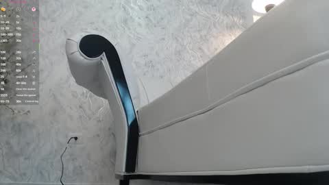 Aura sanders online show from November 23, 1:02 pm