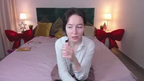 auradiaz online show from February 18, 9:30 am