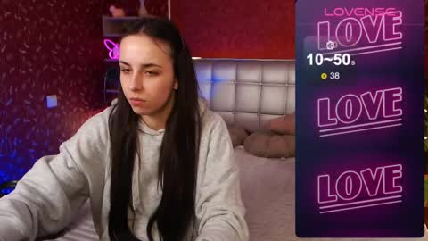 Aurora online show from February 12, 2:44 pm