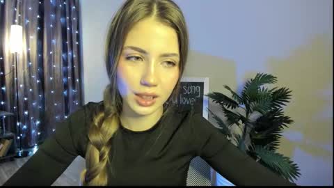 Aurora online show from January 13, 1:37 pm