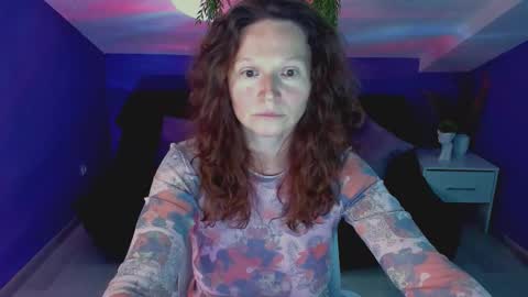 auroraborealis__ online show from September 22, 6:56 am