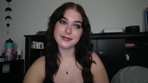 auroralightz1 online show from October 9, 2:48 am