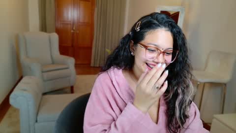 Snapshot of aurorasiera chatting on January 23, 9:18 pm Aurora online show from January 23, 9:18 pm