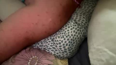 Snapshot of aussielovingxxx chatting on October 13, 3:42 am Milf4u online show from October 13, 3:42 am