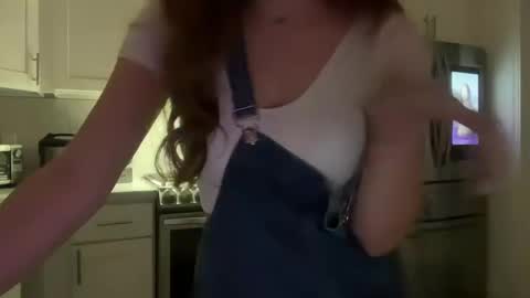 Auntumnfalls online show from February 10, 4:19 am