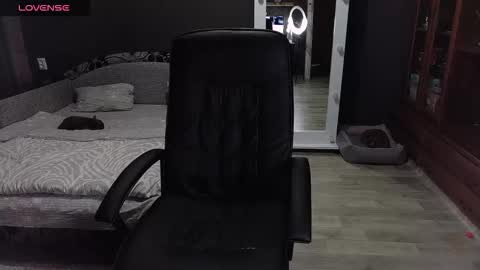 Ava online show from December 17, 12:42 pm