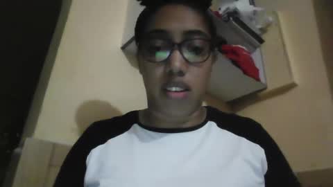 Snapshot of ava_f0xy chatting on December 16, 12:04 am Ava Jordana online show from December 16, 12:04 am