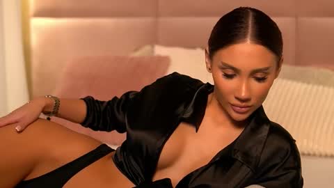 Ava online show from March 13, 2:02 am